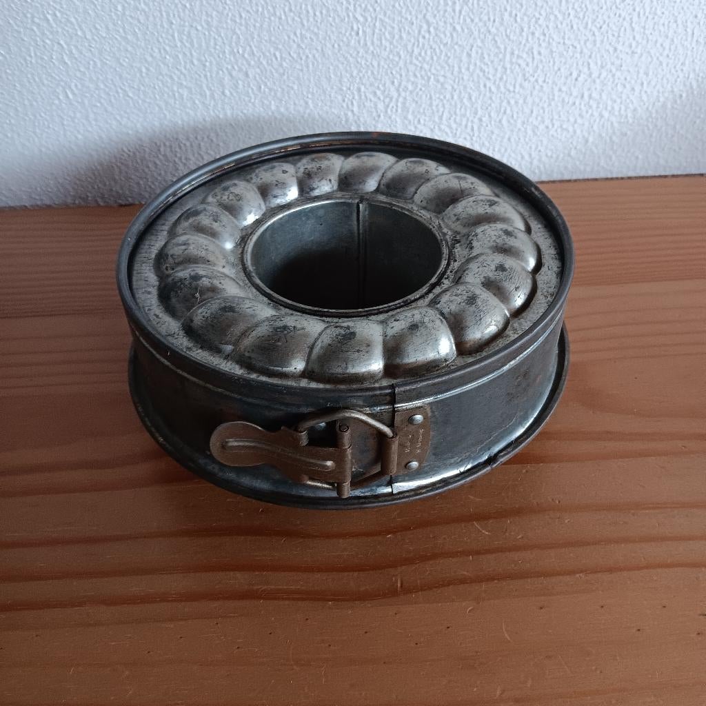 Brocante tulband springvorm VERKOCHT, Antiek en Kunst, Antiek | Keukenbenodigdheden, Ophalen of Verzenden