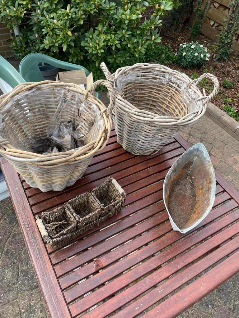 Diverse plantenbakken en bloempotten, Tuin en Terras, Bloembakken en Plantenbakken, Ophalen, Overige materialen, Gebruikt, Binnen