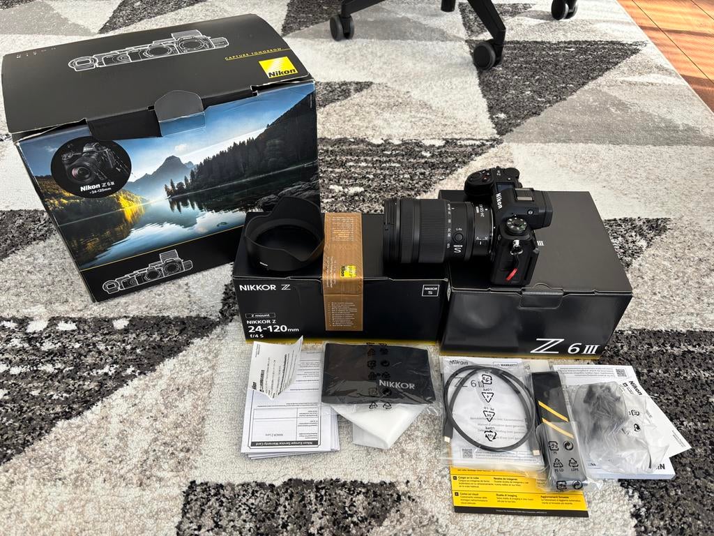 Nikon Z6iii met NIKKOR Z 24-120 f/4 S lens, Ophalen, Spiegelreflex, Zo goed als nieuw, 4 t/m 7 keer