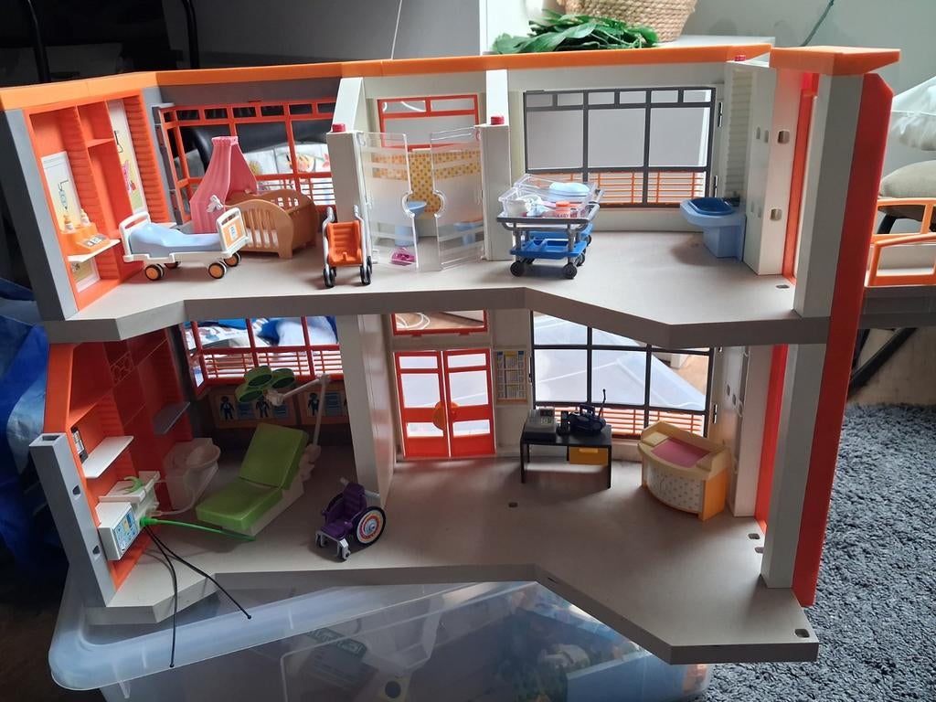 Playmobil Ziekenhuis met ambulance en veel accessoires, Ophalen