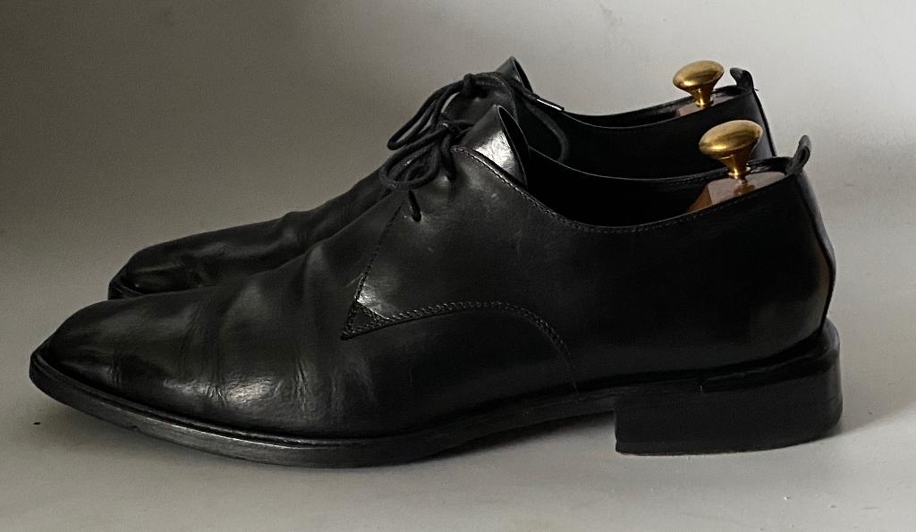 Costume National. Zwarte leren herenschoenen. Mt 43 1/2., Kleding | Heren, Schoenen, Zwart, Ophalen of Verzenden, Veterschoenen