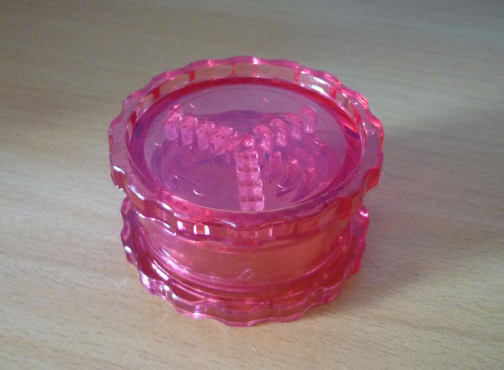 Fuchsia Grinder Knoflook Versnipperaar Fijnsnijder, Huis en Inrichting, Keuken | Keukenbenodigdheden, Ophalen of Verzenden