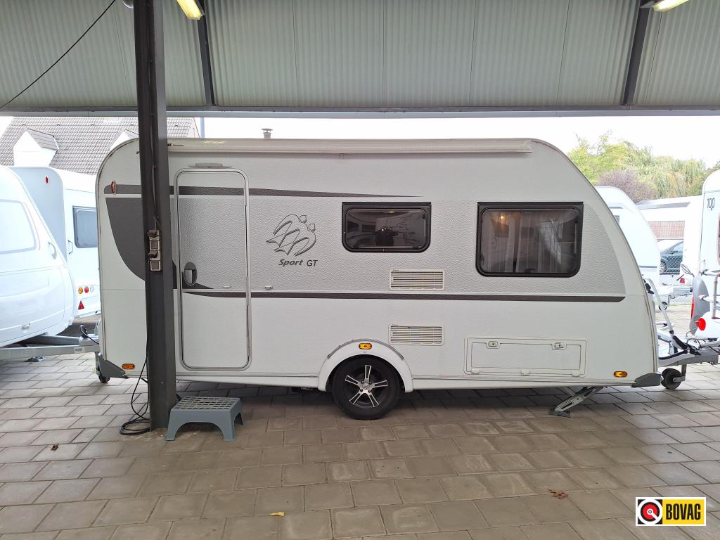 Knaus Sport 420 QD VASTBED / MOVER, Caravans en Kamperen, Bedrijf, Treinzit, 4 tot 5 meter, Knaus