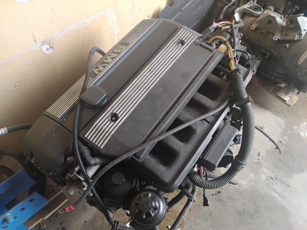 2.0  liter M54motor met versnellingsbak e46, Auto-onderdelen, Ophalen, Gebruikt, BMW