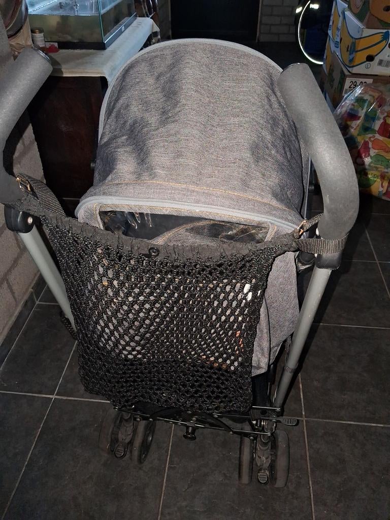 Qute buggy in prima staat met accessoires., Ophalen, Zo goed als nieuw, Regenhoes