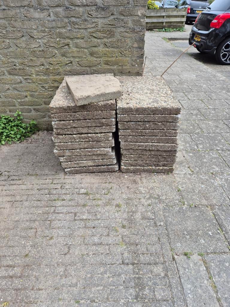 Gratis 20 tegels, Tuin en Terras, Ophalen, Gebruikt, Beton, Terrastegels