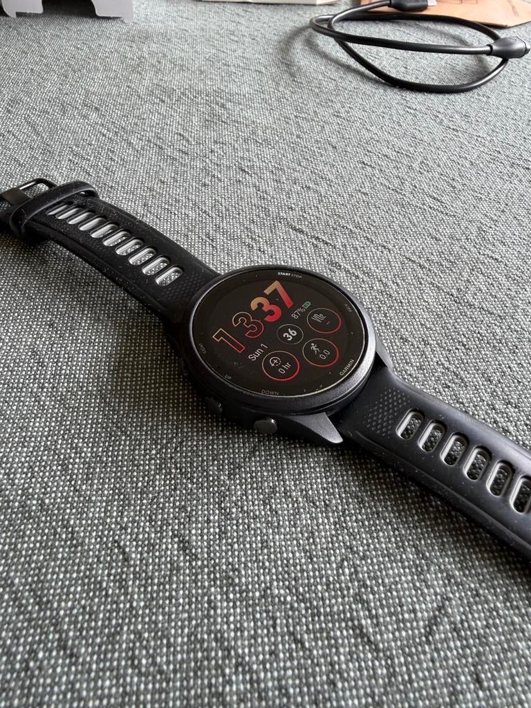 Garmin Forerunner 265 - GPS Hardloop Smartwatch, Sieraden, Tassen en Uiterlijk, Sporthorloges, Ophalen, Afstand, Zwart, Zo goed als nieuw