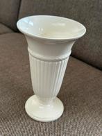 Wedgwood vaasje, Gebruikt, Wit, Aardewerk of Porselein, Ophalen of Verzenden