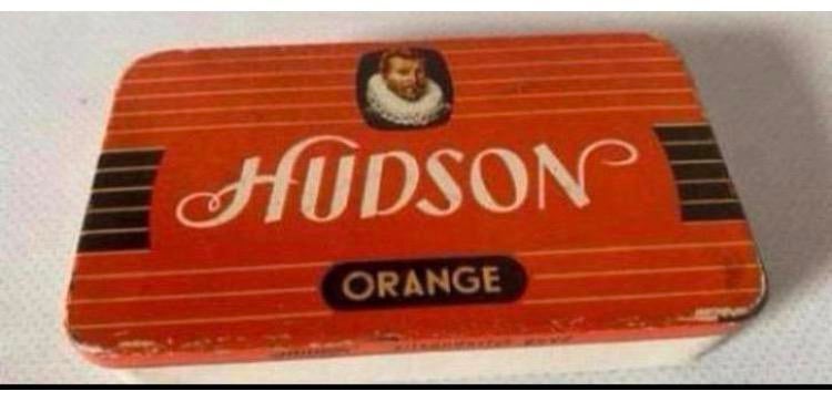 Hudson Oranje sigaren blikje. Afm. 11x6,5x2 cm., Ophalen of Verzenden, Gebruikt, Overige, Overige merken