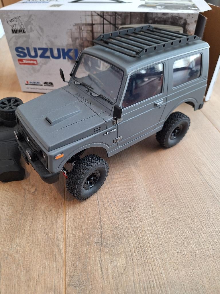 WPL C74-1 Suzuki Jeep 1: 10, verlichting + met veel extra's, Elektro, Auto offroad, Ophalen of Verzenden, Zo goed als nieuw