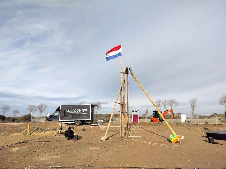 Verhuur Handmatig de Eerste Paal heien Heimachine startbouw, Hobby en Vrije tijd, Feestartikelen | Verhuur, Verzenden