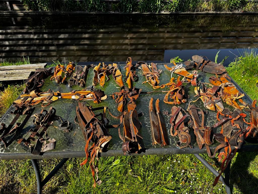 22 paar antieke schaatsen - Decoratie/Verzameling, Ophalen