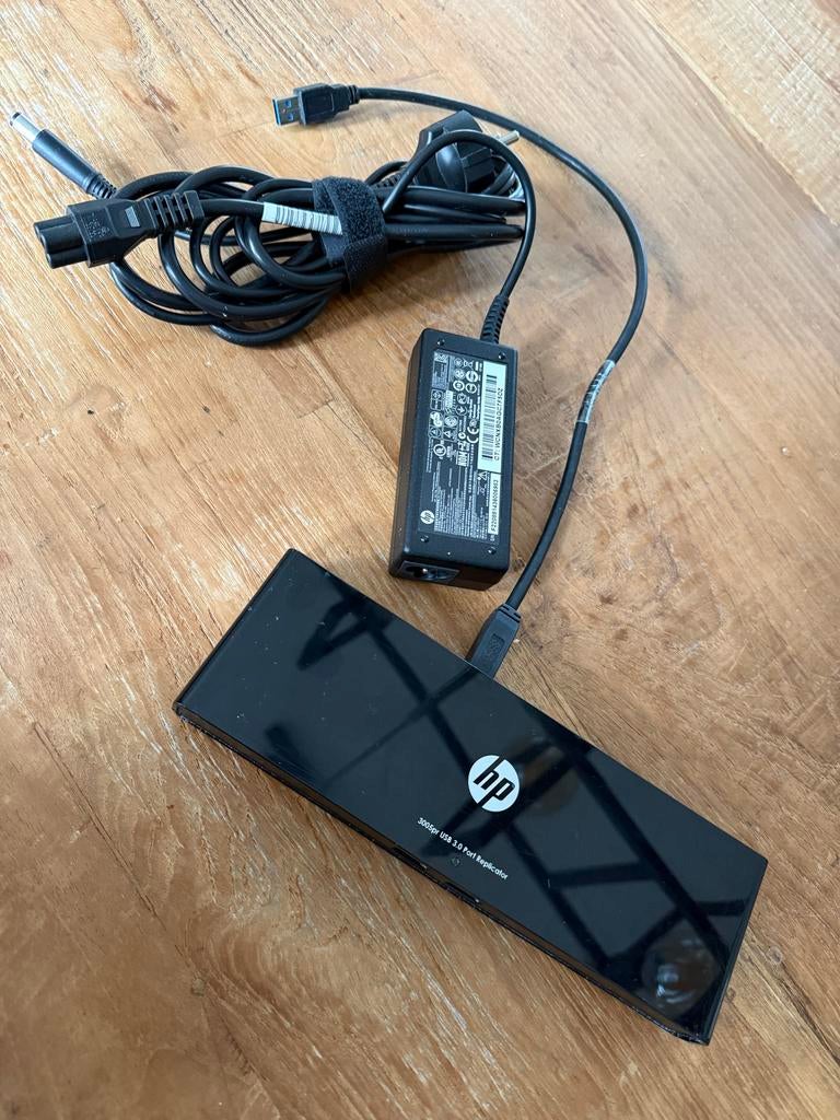HP 3005pr USB 3.0 Port Replicator Docking Station + voeding, Computers en Software, Dockingstations, Ophalen of Verzenden, Gebruikt