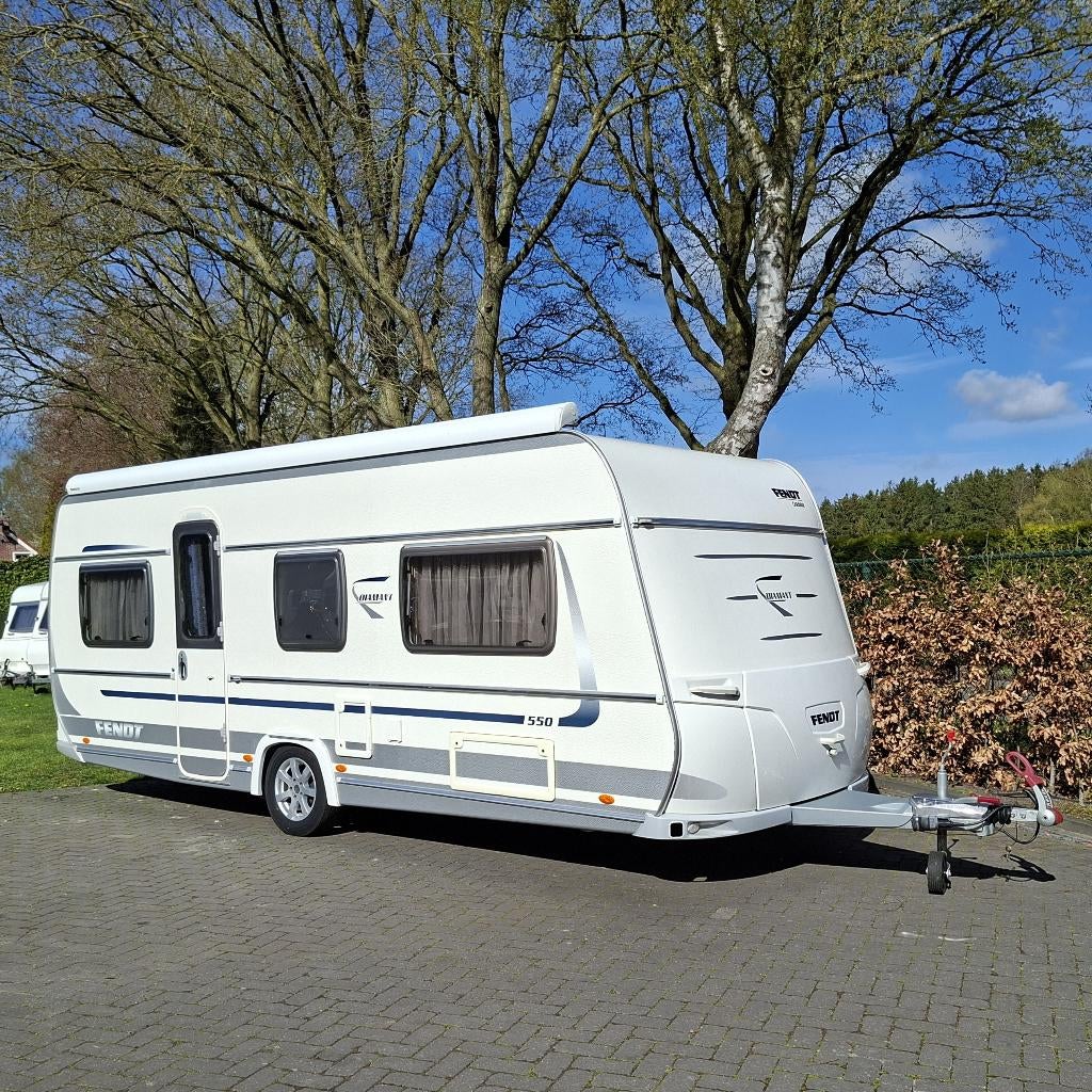 Fendt Diamant 550 TG Mover - Vaste luifel - Airco - Topstaat, 2 aparte bedden, Bedrijf, 1250 - 1500 kg, Tot en met 4