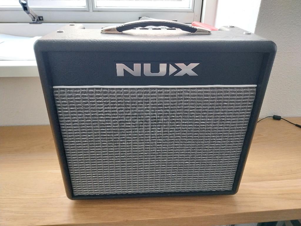Nux Mighty 20BT gitaarversterker, Ophalen, Zo goed als nieuw, Gitaar, Minder dan 50 watt