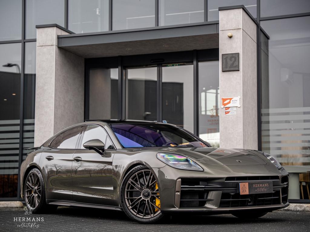 Porsche Panamera 4.0 Turbo E-Hybrid / Org NL / 1st Owner / C, Gebruikt, Verwarming stoelen achter, Vierwielaandrijving, Hybride Elektrisch/Benzine