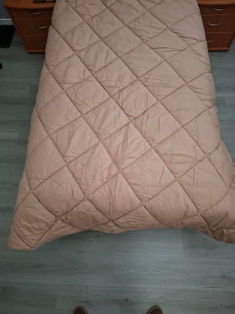 Happy Bed dekbed, kleur taupe. 160x200 cm., Eenpersoons, Bruin, Ophalen of Verzenden, Deken of Dekbed