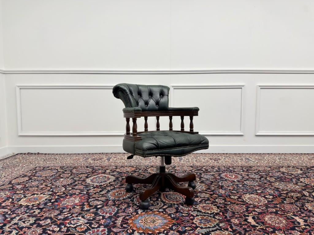 Klassiek Engels Chesterfield Bureaustoel, Ophalen