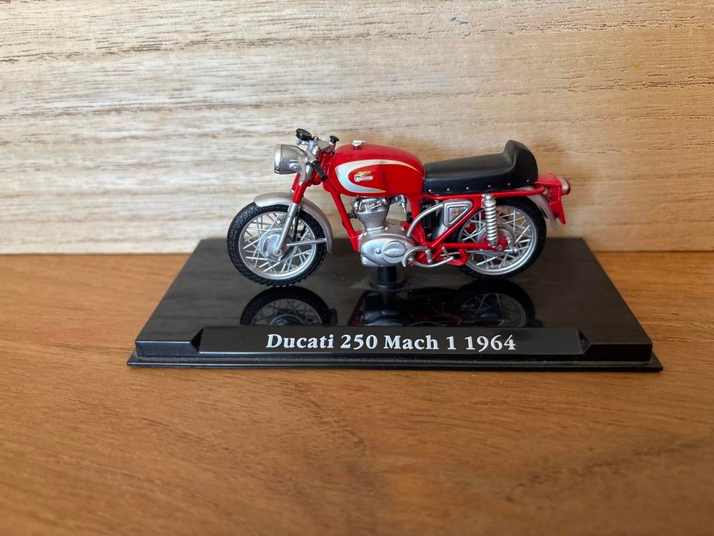Ducati 250 Mach 1 1964 schaalmodel, Overige merken, 1:50 of kleiner, Overige typen, Ophalen of Verzenden