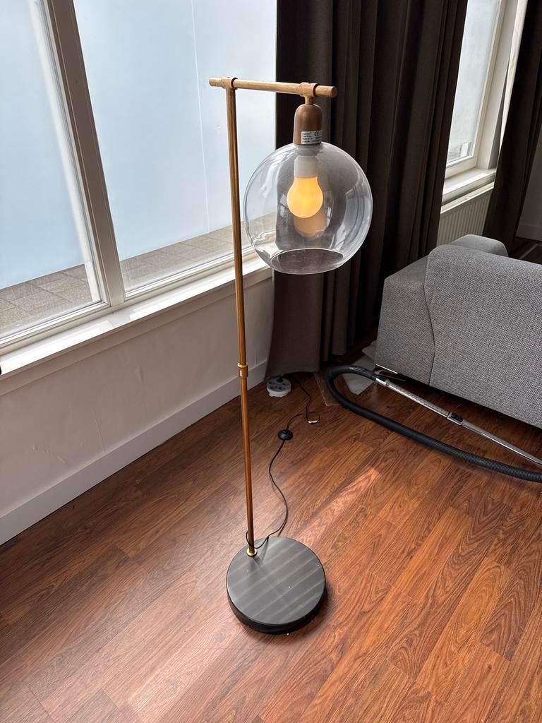 Vloerlamp met glazen bol, Ophalen, Gebruikt, Glas, 150 tot 200 cm