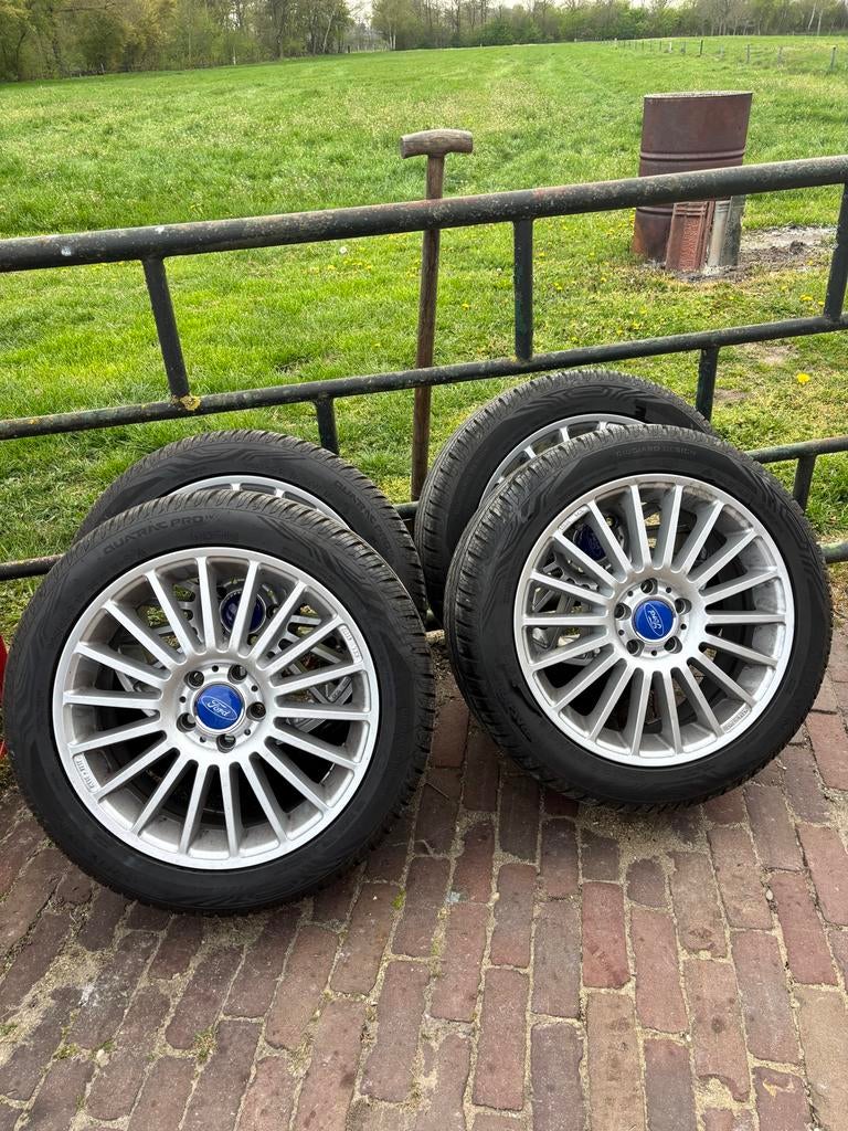 Ford 4 seizoensbanden Vredestein met Keskin velgen, Ophalen, Gebruikt, Banden en Velgen, 17 inch