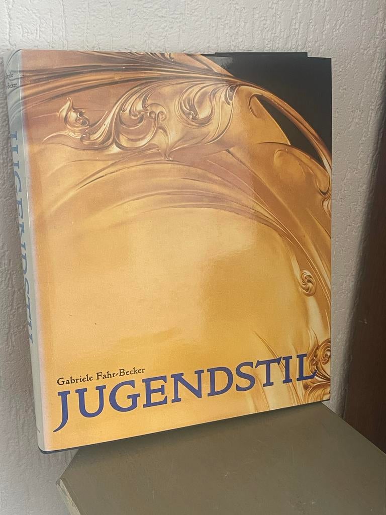 Boek Jugendstil door Gabriele Fahr-Becker, Boeken, Ophalen of Verzenden, Gelezen, Overige onderwerpen