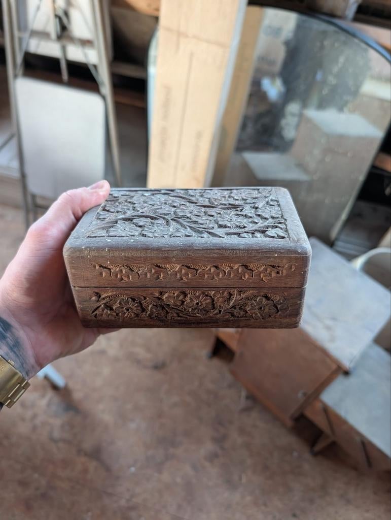 Antiek Houten Sieradendoosje met Handgesneden Details, Antiek en Kunst, Ophalen