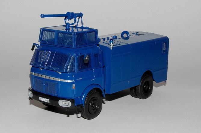 Berliet GBK 80 waterkanon oproerpolitie Hachette 1:43, Ophalen of Verzenden, Nieuw, Auto, Overige merken