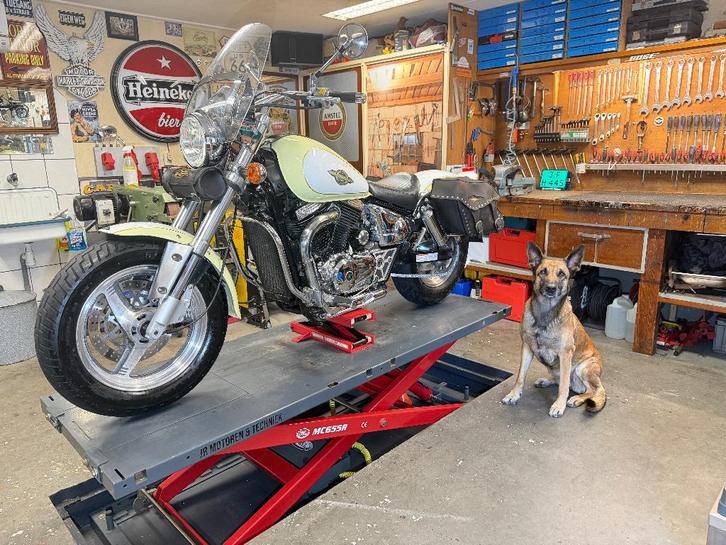 Suzuki Marauder legendary classic, Motoren, Motoren | Suzuki, Particulier, Chopper, 12 t/m 35 kW, 2 cilinders, Handgeschakeld