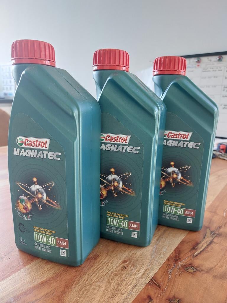 3x Castrol Magnatec 10W-40 Motorolie - 1 Liter Flessen, Ophalen of Verzenden