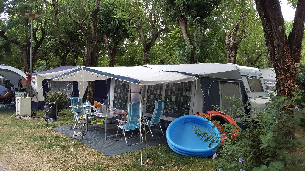 Burstner Caravan Holiday 465, Caravans en Kamperen, Rondzit, 750 - 1000 kg, Particulier, Bürstner