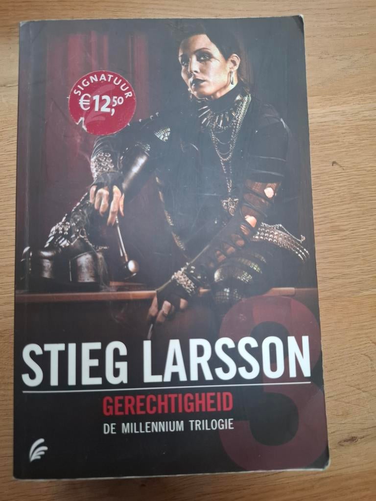 Stieg Larsson - Gerechtigheid, Ophalen of Verzenden, Gelezen, Stieg Larsson
