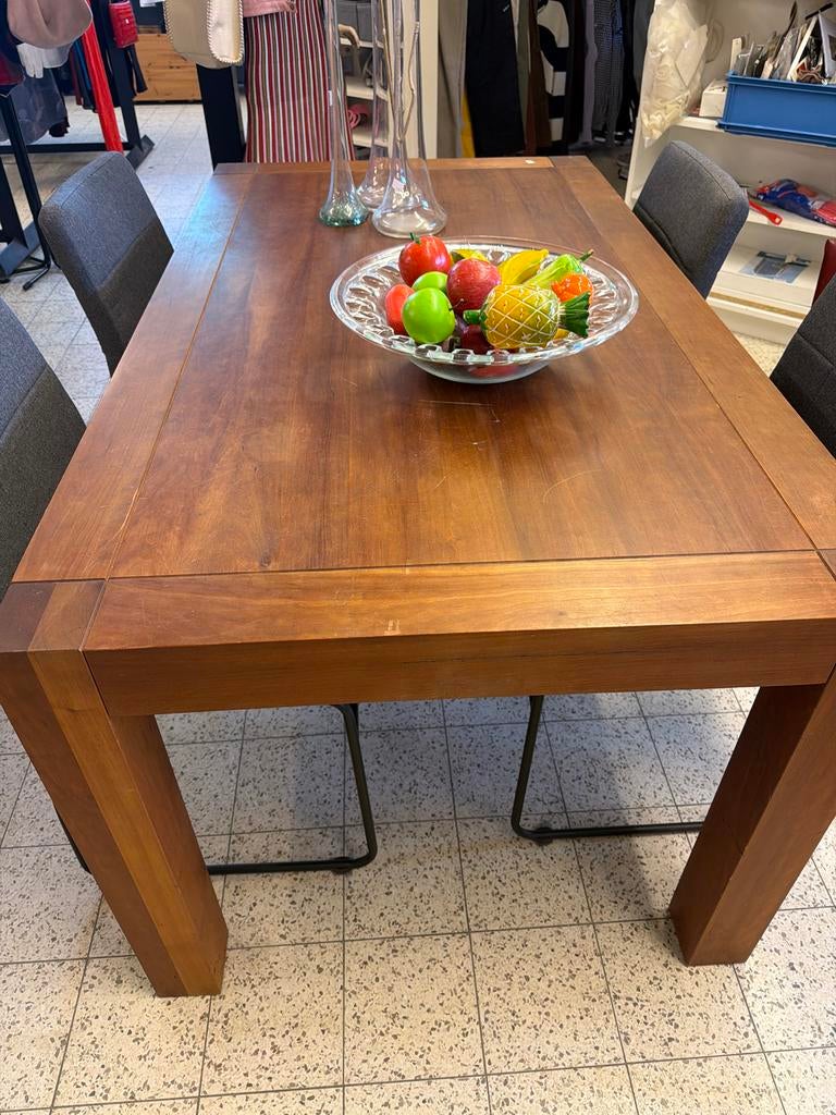 Stevige houten eettafel - Ideaal voor gezellige diners, Huis en Inrichting, Tafels | Eettafels, Ophalen, Gebruikt, 100 tot 150 cm
