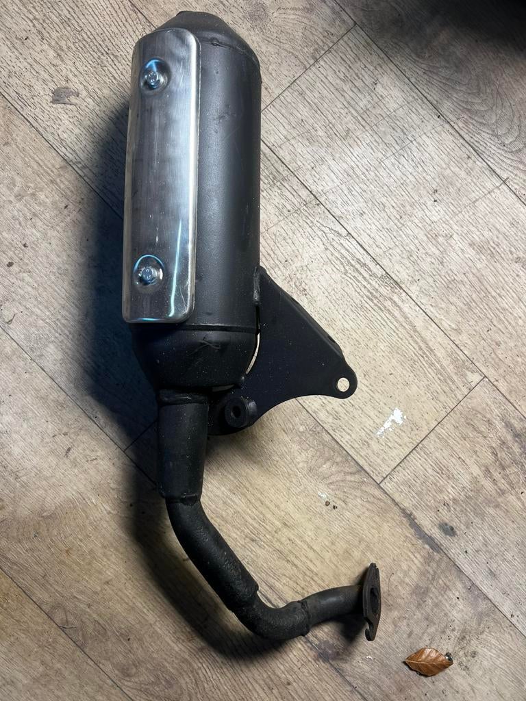 Aerox 2t uitlaat origineel, Ophalen of Verzenden, Zo goed als nieuw, Uitlaat, Yamaha