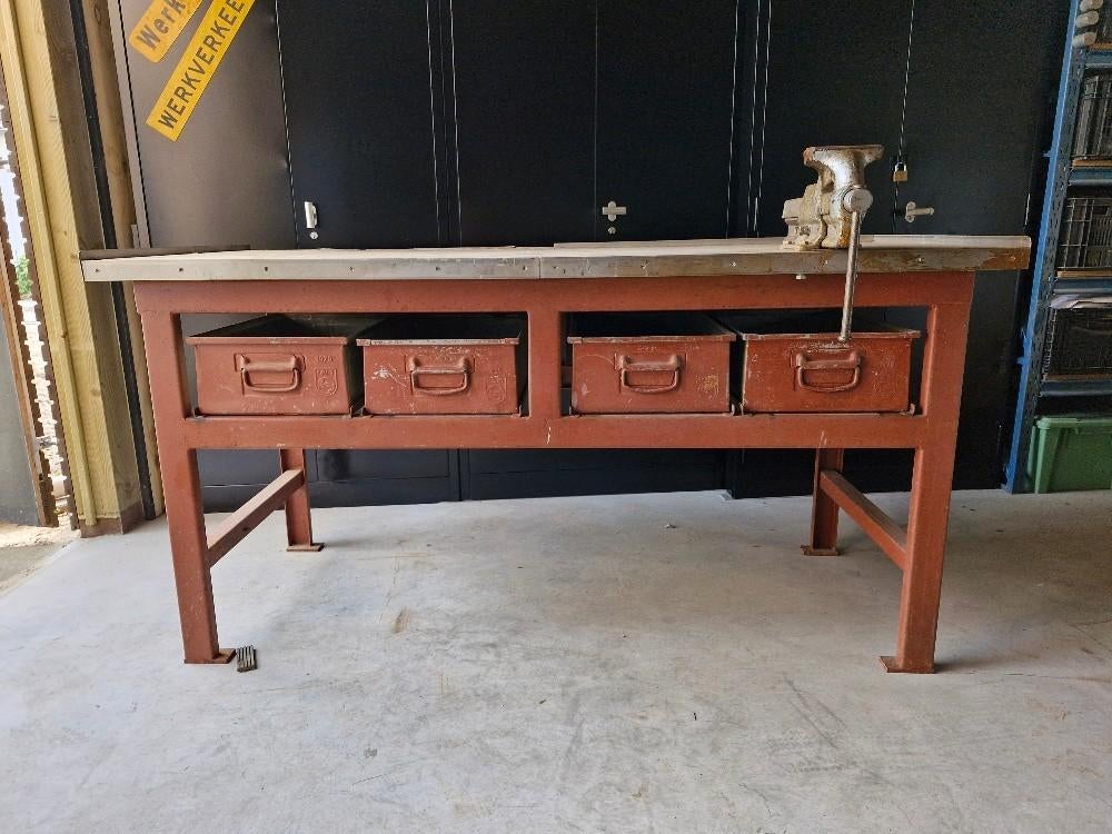 werkbank, Doe-het-zelf en Verbouw, Werkbanken, Ophalen, Gebruikt, 170 cm of meer, Bankschroef