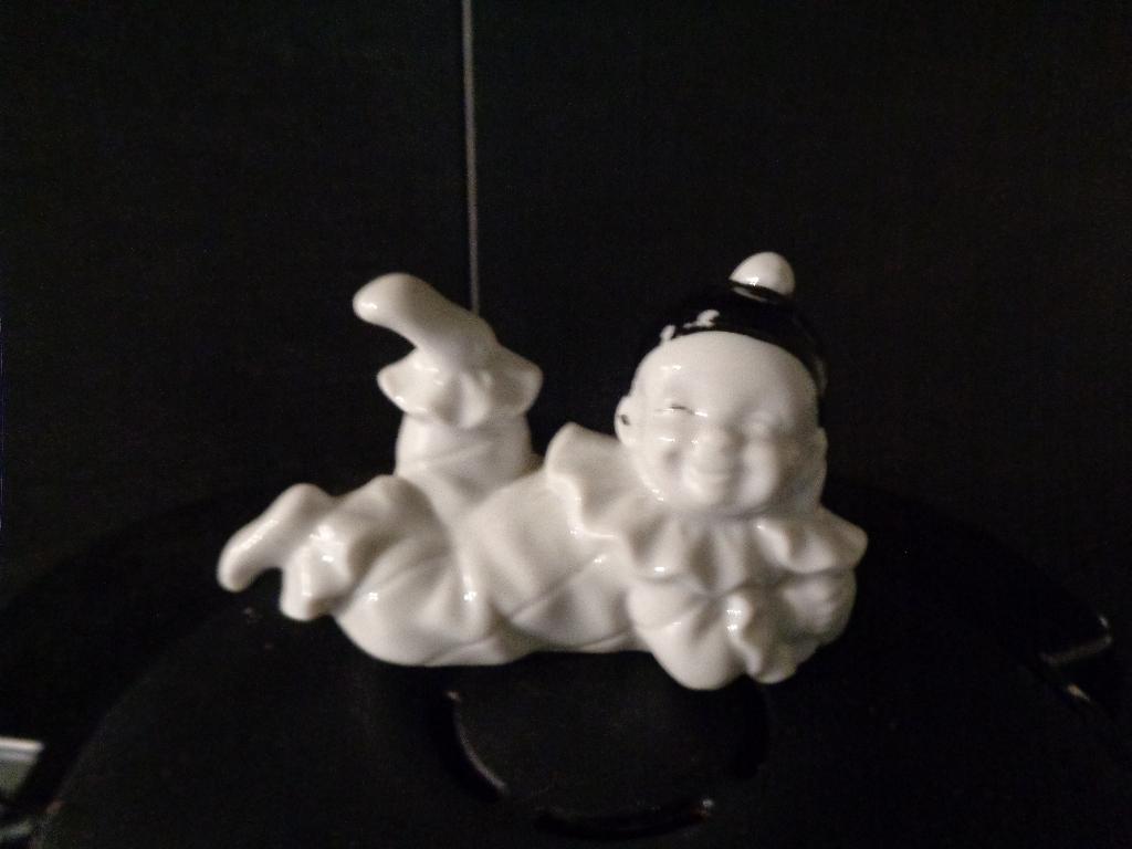 zwart wit porselein pierrot, Antiek en Kunst, Ophalen of Verzenden