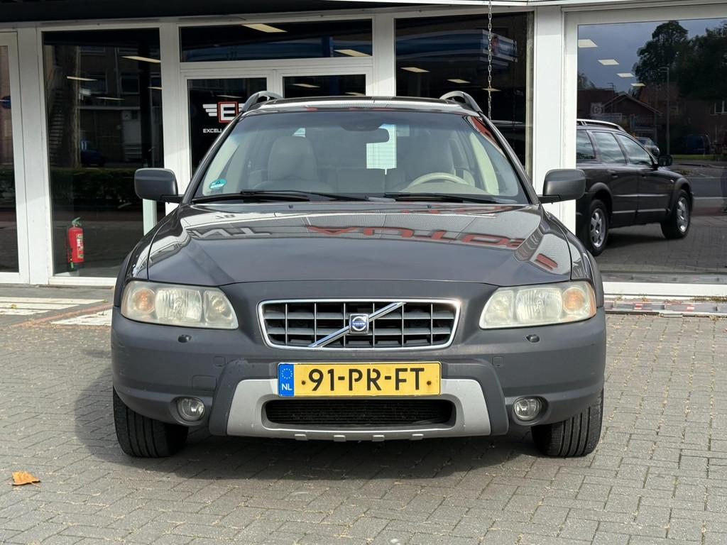 Volvo XC70 2.4 D5 Summum, Auto's, Volvo, Automaat, Beige, 197 €/maand, Bruin