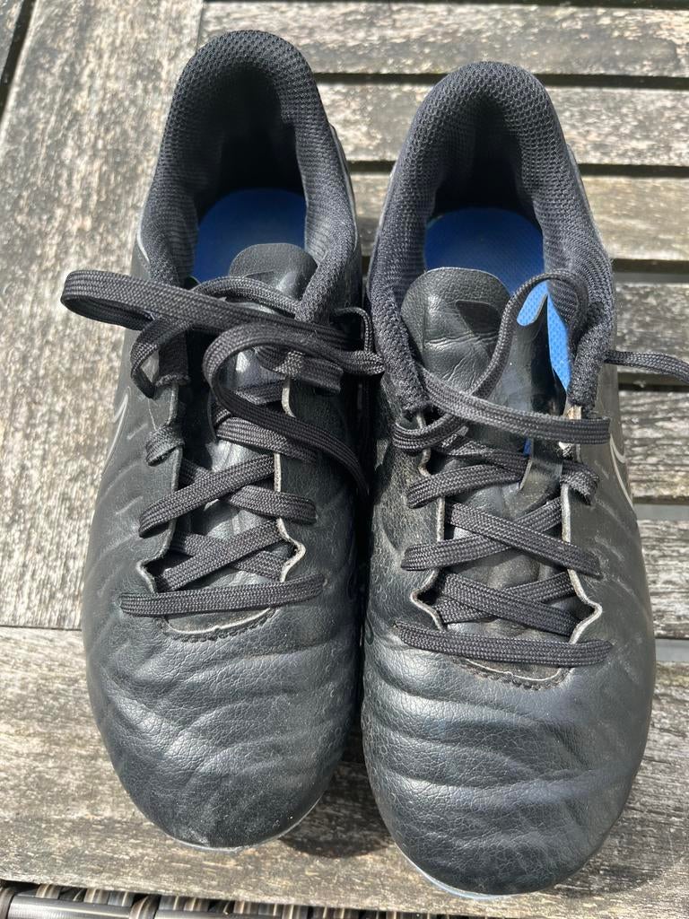 NIKE voetbalschoenen, Sport en Fitness, Voetbal, Ophalen, Gebruikt, Maat XS of kleiner, Schoenen