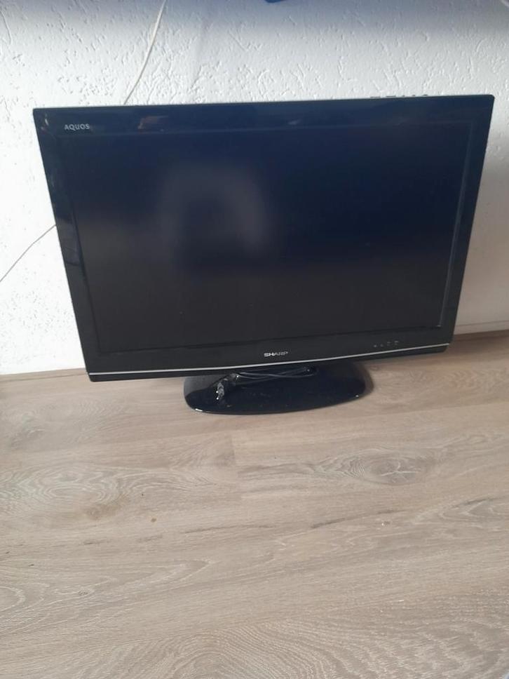 Nette sharp aquos televisie
LCD COLOUR TV
MODEL NUMMER LC-3, Audio, Tv en Foto, Televisies, Sharp, 50 Hz, Ophalen