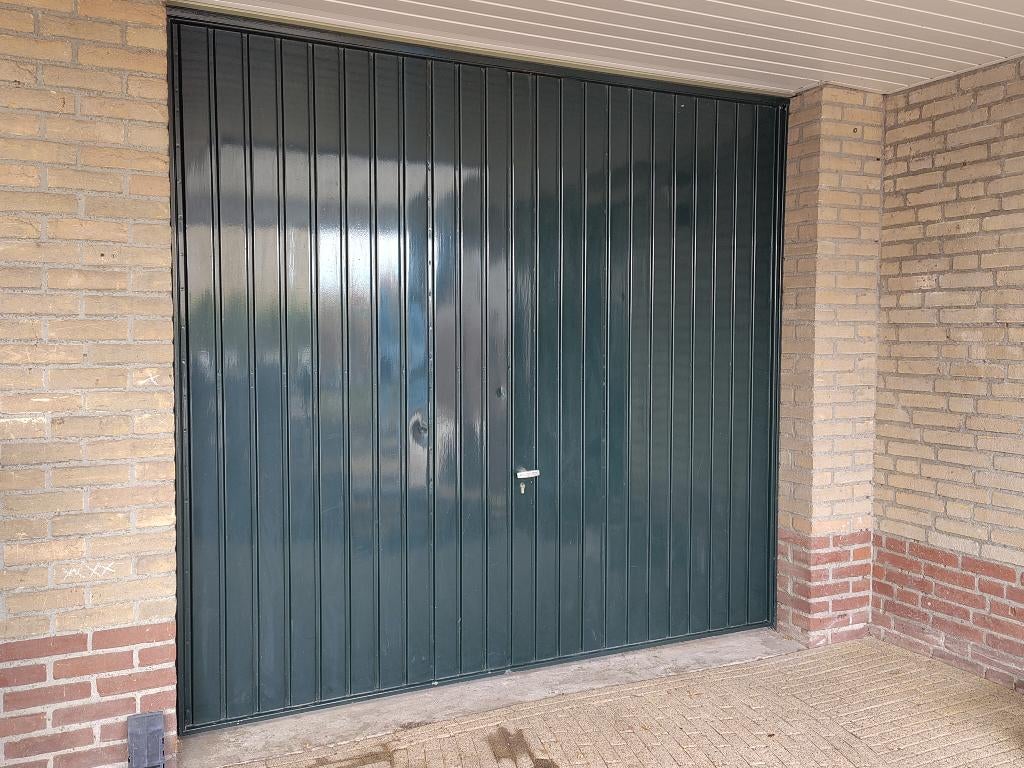 Garagedeur 2375 x 2125, gedemonteerd, Doe-het-zelf en Verbouw, Deuren en Horren, Ophalen, Gebruikt, 120 cm of meer, Garagedeur