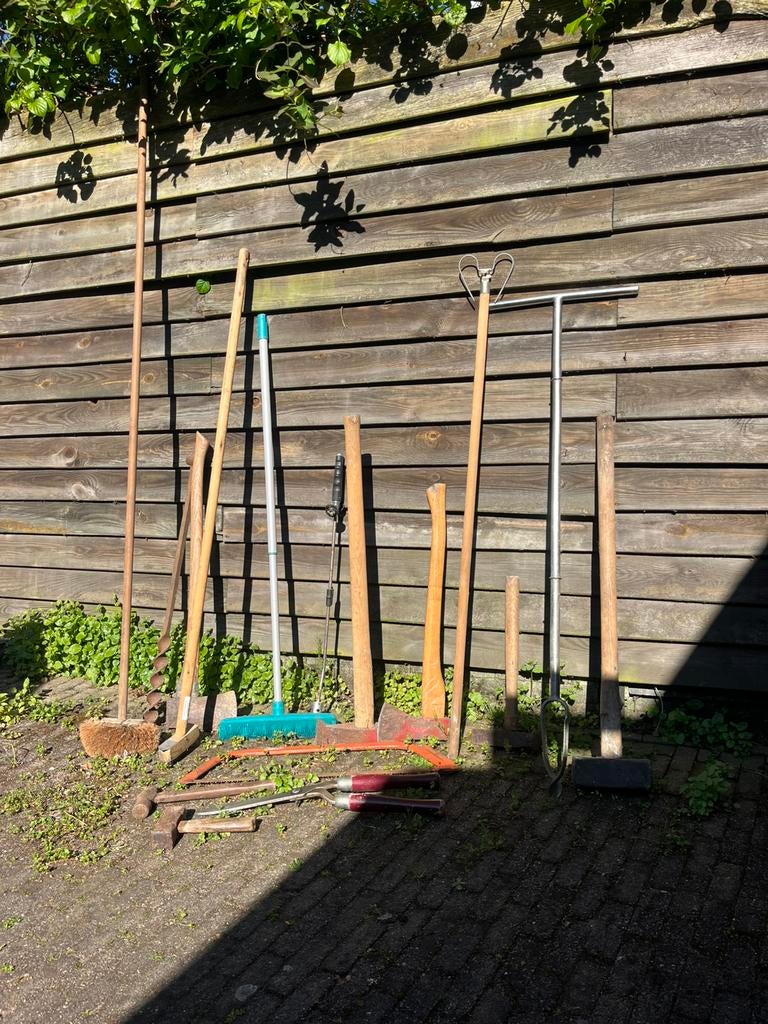 Set met oud gereedschap - vandaag gratis ophalen, Ophalen, Gebruikt