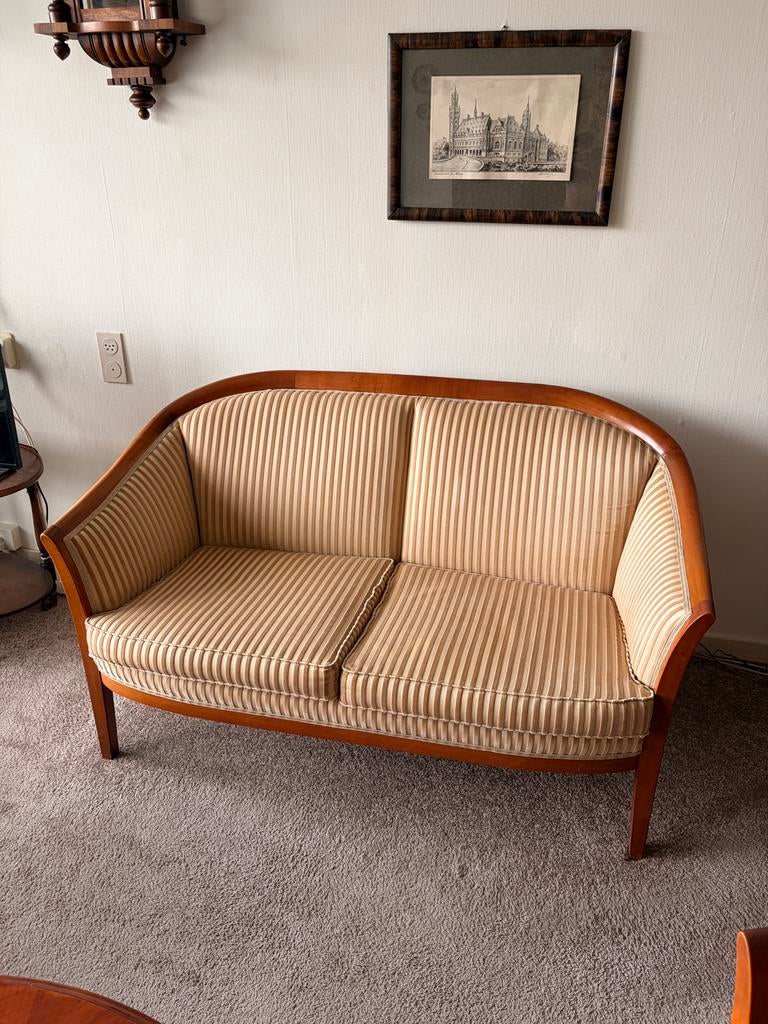 Klassieke bank en twee fauteuils, Ophalen, Zo goed als nieuw, Stof