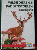Wilde Dieren & Paddenstoelen in Nederland - Natuurboek, Ophalen of Verzenden, Zo goed als nieuw, Natuur algemeen, Onbekend