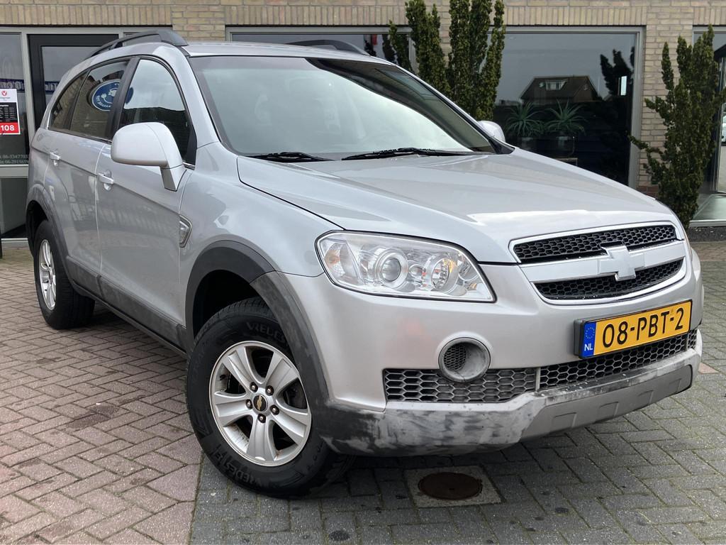 Chevrolet Captiva 2.4i Style 2WD | Airco | Elektr. ramen + s, Auto's, Chevrolet, Gebruikt, 4 cilinders, 7 stoelen, Parkeersensor
