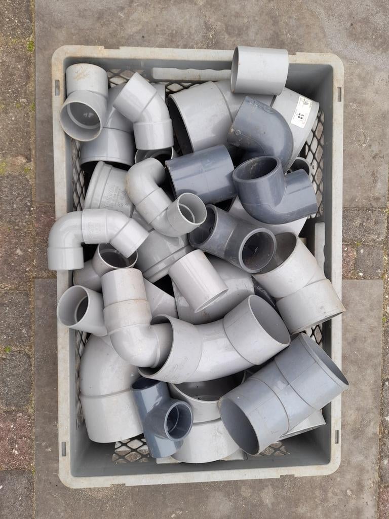 Diverse PVC moffen en bochten, Doe-het-zelf en Verbouw, Buizen en Afvoer, Ophalen, Bochten, Pvc, Zo goed als nieuw