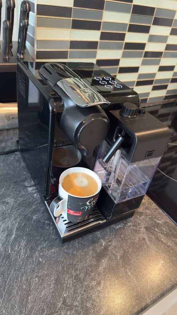 Koffiemachine koffiezetapparaat Nespresso, Witgoed en Apparatuur, Koffiezetapparaten, Ophalen, Gebruikt, Koffiemachine, 1 kopje