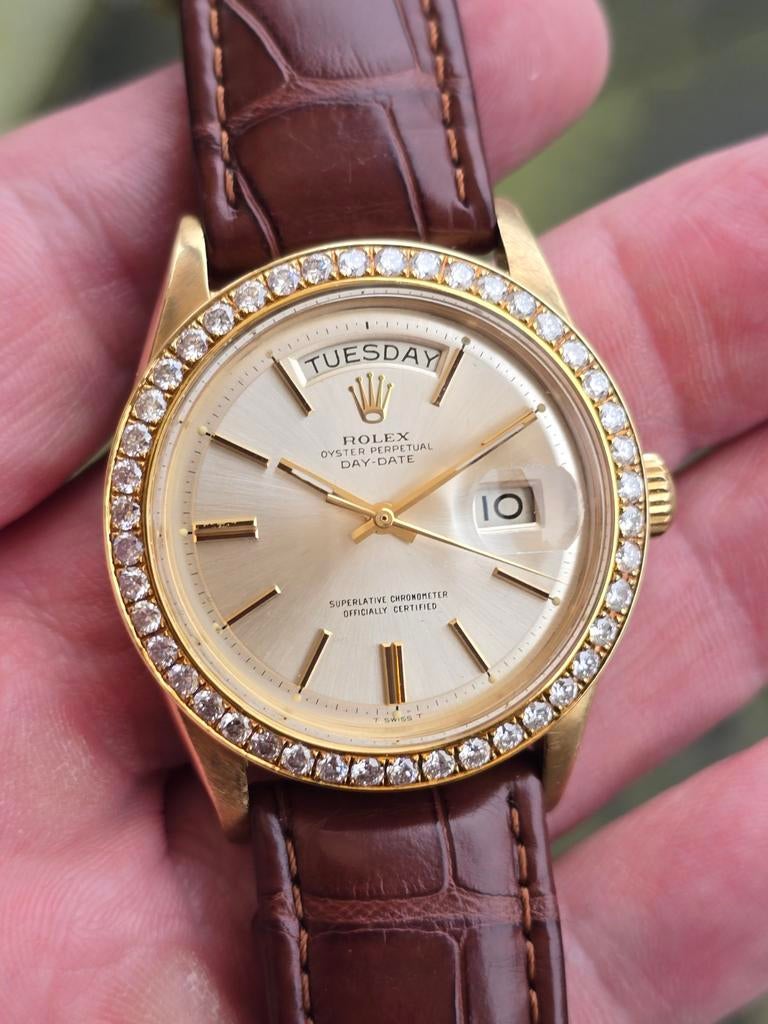 18krt gouden rolex day-date briljante bezel New service, Rolex, Ophalen of Verzenden, Zo goed als nieuw, Goud