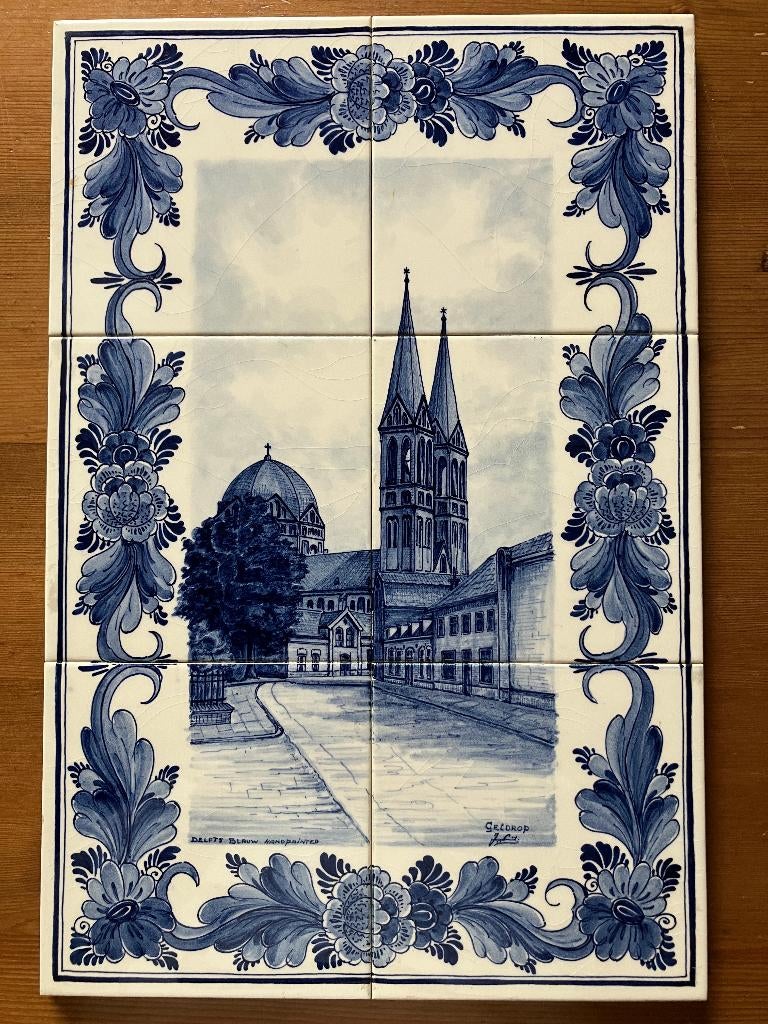 Delfts Blauw tegeltableau Brigida kerk Geldrop. 30 x 45 cm., Antiek en Kunst, Curiosa en Brocante, Ophalen