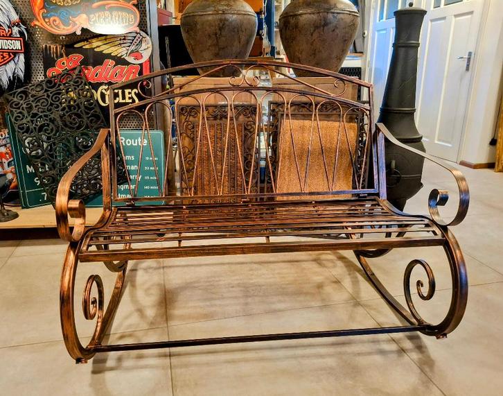 Aanbieding schommelbanken ijzer in twee kleuren., Tuin en Terras, Tuinmeubel-accessoires, Nieuw, Ophalen of Verzenden