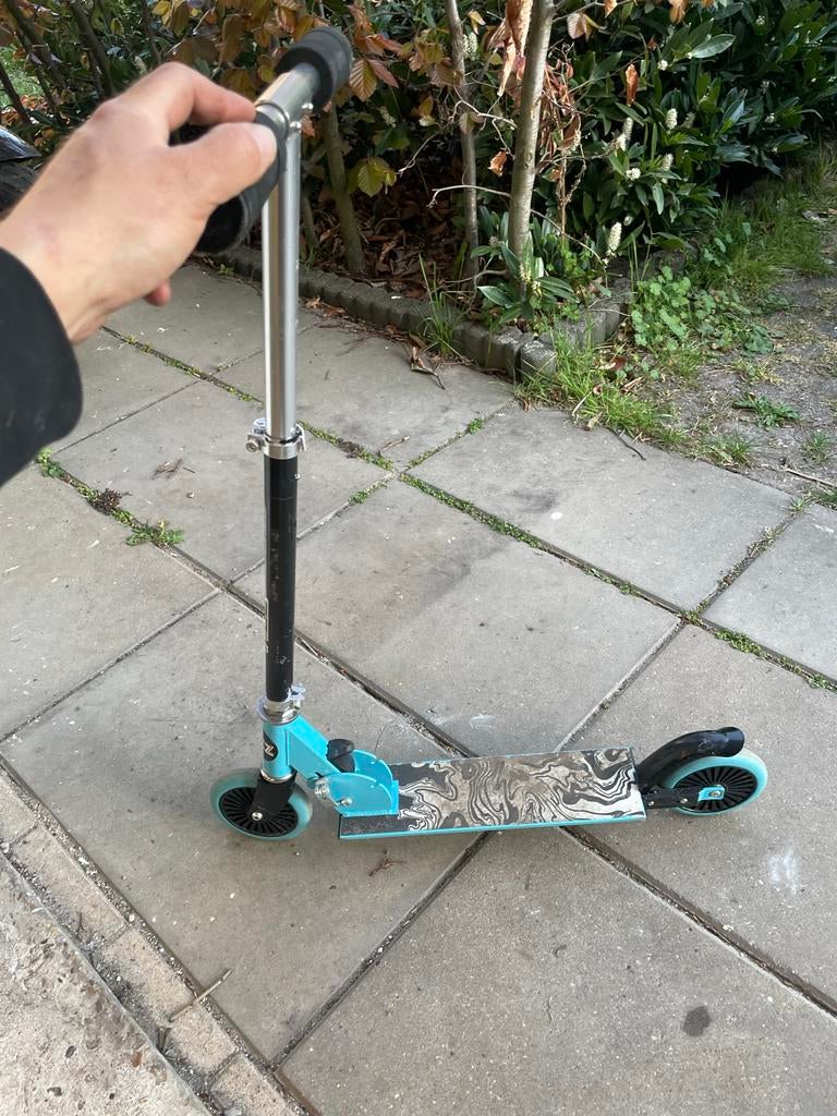 Kinderstep - FIZZ Scooter - Blauw/Zwart, Fietsen en Brommers, Steps, Gebruikt, Gewone step, Ophalen